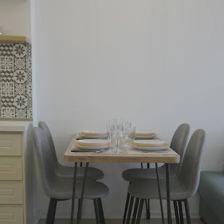 Inn Home Apartments Daire Tiran